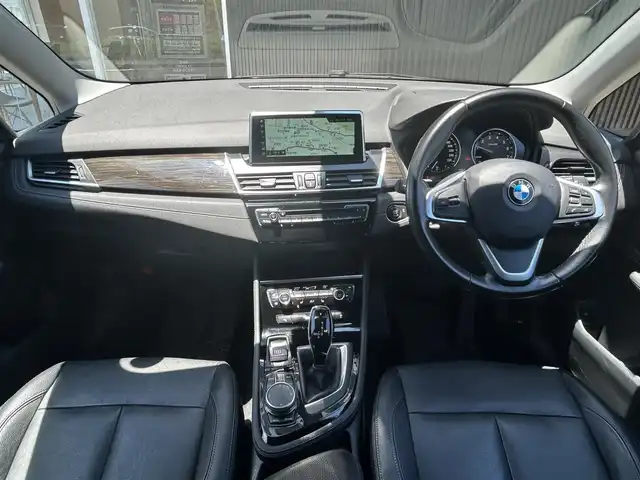 ＢＭＷ ２１８ｉ グランツアラー ラグジュアリー 福岡県 2018(平30)年 7万km ミネラルホワイト インテリジェントセーフティ/黒革シート/シートヒーター/ＴＨＵＬＥルーフキャリア/純正ナビ/バックカメラ/ブルートゥース/ＬＥＤライト/オートライト/オートワイパー/パワーバックドア/Ｆ／Ｒフォグランプ/ステアリングスイッチ/純正１７インチＡＷ/ミラー一体型ＥＴＣ