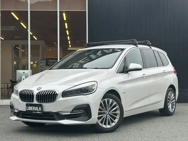 ＢＭＷ ２１８ｉ グランツアラー ラグジュアリー 福岡県 2018(平30)年 7万km ミネラルホワイト インテリジェントセーフティ/黒革シート/シートヒーター/ＴＨＵＬＥルーフキャリア/純正ナビ/バックカメラ/ブルートゥース/ＬＥＤライト/オートライト/オートワイパー/パワーバックドア/Ｆ／Ｒフォグランプ/ステアリングスイッチ/純正１７インチＡＷ/ミラー一体型ＥＴＣ