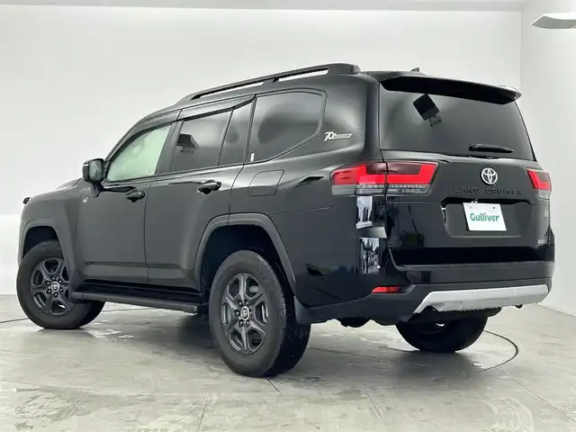 トヨタ ランドクルーザー GRスポーツ 愛知県 2022(令4)年 1.8万km ブラック １２インチディスプレイオーディオ/ＪＢＬサウンドシステム/１１インチリアモニター　/寒冷地仕様　/ルーフレール　/赤黒革シート　/リアＨＤＭＩ　/全方位カメラ　/全席シートヒーター・エアーシート　/ＨＵＤ　/ＢＳＭ　/ＥＴＣ２．０　/ＡＣ１００Ｖ
