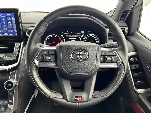 トヨタ ランドクルーザー GRスポーツ 愛知県 2022(令4)年 1.8万km ブラック １２インチディスプレイオーディオ/ＪＢＬサウンドシステム/１１インチリアモニター　/寒冷地仕様　/ルーフレール　/赤黒革シート　/リアＨＤＭＩ　/全方位カメラ　/全席シートヒーター・エアーシート　/ＨＵＤ　/ＢＳＭ　/ＥＴＣ２．０　/ＡＣ１００Ｖ
