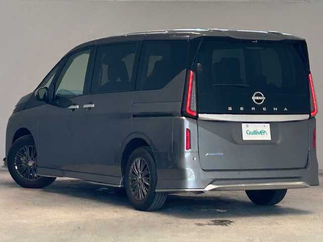 日産 セレナ オーテック 宮城県 2024(令6)年 0.3万km ダークメタルグレー 360°セーフティアシスト/・インテリジェントエマージェンシーブレーキ/・踏み間違い衝突防止アシスト/・インテリジェントLI（車線逸脱防止支援システム）+LDW（車線逸脱警報）/・インテリジェントBSI（後側方衝突防止支援システム）+BSW（後側方車両検知警報）/・RCTA（後退時車両検知警報）/・標識検知機能/・ハイビームアシスト/プロパイロット/純正ナビTV/Bluetooth/アラウンドビューモニター/バックカメラ/AppleCarPlay/AndroidAuto/HDMI/インテリジェントクルーズコントロール/前後純正ドライブレコーダー/両側パワースライドドア/純正ビルドインETC2.0/レザーシート/シートヒーター/純正フロアマット/純正アルミホイール/前後コーナーセンサー