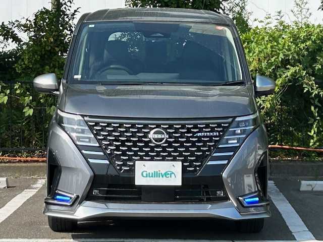 日産 セレナ オーテック 宮城県 2024(令6)年 0.3万km ダークメタルグレー 360°セーフティアシスト/・インテリジェントエマージェンシーブレーキ/・踏み間違い衝突防止アシスト/・インテリジェントLI（車線逸脱防止支援システム）+LDW（車線逸脱警報）/・インテリジェントBSI（後側方衝突防止支援システム）+BSW（後側方車両検知警報）/・RCTA（後退時車両検知警報）/・標識検知機能/・ハイビームアシスト/プロパイロット/純正ナビTV/Bluetooth/アラウンドビューモニター/バックカメラ/AppleCarPlay/AndroidAuto/HDMI/インテリジェントクルーズコントロール/前後純正ドライブレコーダー/両側パワースライドドア/純正ビルドインETC2.0/レザーシート/シートヒーター/純正フロアマット/純正アルミホイール/前後コーナーセンサー