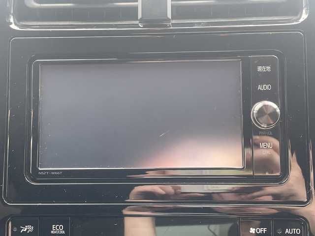 トヨタ プリウス A 愛知県 2017(平29)年 6万km ホワイトパールクリスタルシャイン 純正ナビ/・Bluetooth/・CD/DVD/・フルセグテレビ/・SD音楽録音/バックカメラ/パーキングアシスト/衝突軽減ブレーキ/レーンキープアシスト/オートマチックハイビーム/前後コーナーセンサー/レーダークルーズコントロール/前方ドライブレコーダー/ビルトインETC/LEDヘッドライト