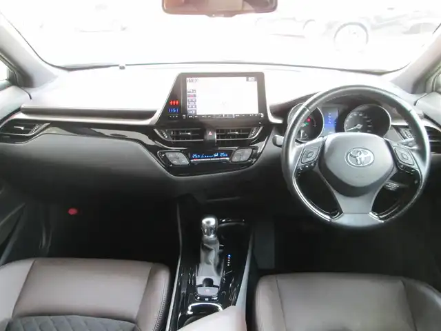 トヨタ Ｃ－ＨＲ G 千葉県 2017(平29)年 3.4万km メタルストリームM ワンオーナー/保証書/取説/トヨタセーフティセンス/レーダークルーズコントロール/ブラインドスポットモニター/社外9インチナビフルセグTV/CD/DVD/SD/Bluetoothオーディオ/バックカメラ/ハーフレザーシート/前席シートヒーター/コーナーセンサー/社外前後ドライブレコーダー/LEDフォグランプ/D席シートリフト/純正18インチAW/スペアタイヤ有り/ETC