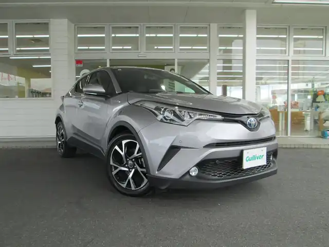 トヨタ Ｃ－ＨＲ G 千葉県 2017(平29)年 3.4万km メタルストリームM ワンオーナー/保証書/取説/トヨタセーフティセンス/レーダークルーズコントロール/ブラインドスポットモニター/社外9インチナビフルセグTV/CD/DVD/SD/Bluetoothオーディオ/バックカメラ/ハーフレザーシート/前席シートヒーター/コーナーセンサー/社外前後ドライブレコーダー/LEDフォグランプ/D席シートリフト/純正18インチAW/スペアタイヤ有り/ETC