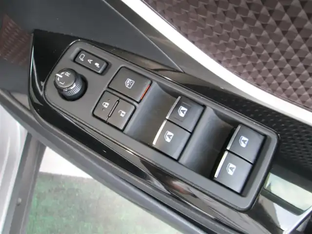 トヨタ Ｃ－ＨＲ G 千葉県 2017(平29)年 3.4万km メタルストリームM ワンオーナー/保証書/取説/トヨタセーフティセンス/レーダークルーズコントロール/ブラインドスポットモニター/社外9インチナビフルセグTV/CD/DVD/SD/Bluetoothオーディオ/バックカメラ/ハーフレザーシート/前席シートヒーター/コーナーセンサー/社外前後ドライブレコーダー/LEDフォグランプ/D席シートリフト/純正18インチAW/スペアタイヤ有り/ETC