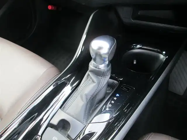 トヨタ Ｃ－ＨＲ G 千葉県 2017(平29)年 3.4万km メタルストリームM ワンオーナー/保証書/取説/トヨタセーフティセンス/レーダークルーズコントロール/ブラインドスポットモニター/社外9インチナビフルセグTV/CD/DVD/SD/Bluetoothオーディオ/バックカメラ/ハーフレザーシート/前席シートヒーター/コーナーセンサー/社外前後ドライブレコーダー/LEDフォグランプ/D席シートリフト/純正18インチAW/スペアタイヤ有り/ETC