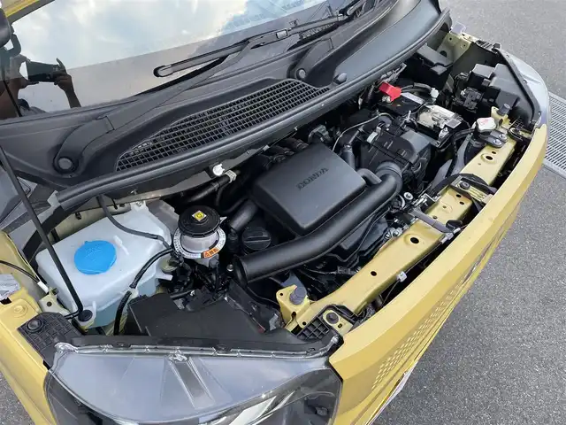 ホンダ Ｎ ＢＯＸ ファッションスタイル 滋賀県 2024(令6)年 0.3万km 黄 純正９インチナビ(CD/DVD/USB/フルセグ/Bluetooth)/両側電動/シートヒーター/ＥＴＣ/バックカメラ/ＬＥＤ/ドライブレコーダー/追従クルーズコントロール/ホンダセンシング/オートライト/コーナーセンサー/電子パーキング/プッシュスタート/スマートキー×2
