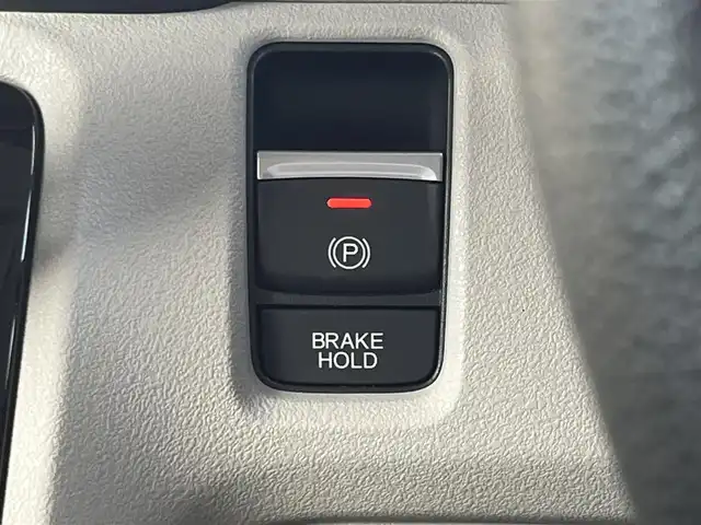 ホンダ Ｎ ＢＯＸ ファッションスタイル 滋賀県 2024(令6)年 0.3万km 黄 純正９インチナビ(CD/DVD/USB/フルセグ/Bluetooth)/両側電動/シートヒーター/ＥＴＣ/バックカメラ/ＬＥＤ/ドライブレコーダー/追従クルーズコントロール/ホンダセンシング/オートライト/コーナーセンサー/電子パーキング/プッシュスタート/スマートキー×2