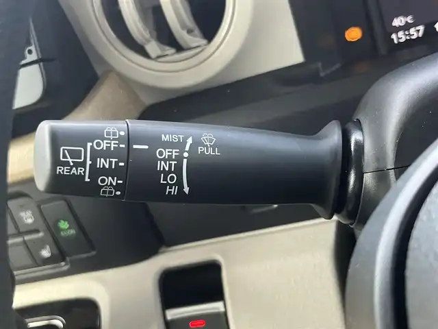 ホンダ Ｎ ＢＯＸ ファッションスタイル 滋賀県 2024(令6)年 0.3万km 黄 純正９インチナビ(CD/DVD/USB/フルセグ/Bluetooth)/両側電動/シートヒーター/ＥＴＣ/バックカメラ/ＬＥＤ/ドライブレコーダー/追従クルーズコントロール/ホンダセンシング/オートライト/コーナーセンサー/電子パーキング/プッシュスタート/スマートキー×2