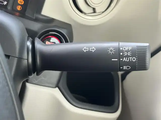 ホンダ Ｎ ＢＯＸ ファッションスタイル 滋賀県 2024(令6)年 0.3万km 黄 純正９インチナビ(CD/DVD/USB/フルセグ/Bluetooth)/両側電動/シートヒーター/ＥＴＣ/バックカメラ/ＬＥＤ/ドライブレコーダー/追従クルーズコントロール/ホンダセンシング/オートライト/コーナーセンサー/電子パーキング/プッシュスタート/スマートキー×2