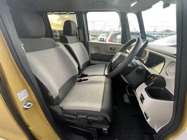 ホンダ Ｎ ＢＯＸ ファッションスタイル 滋賀県 2024(令6)年 0.3万km 黄 純正９インチナビ(CD/DVD/USB/フルセグ/Bluetooth)/両側電動/シートヒーター/ＥＴＣ/バックカメラ/ＬＥＤ/ドライブレコーダー/追従クルーズコントロール/ホンダセンシング/オートライト/コーナーセンサー/電子パーキング/プッシュスタート/スマートキー×2