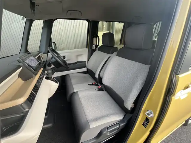ホンダ Ｎ ＢＯＸ ファッションスタイル 滋賀県 2024(令6)年 0.3万km 黄 純正９インチナビ(CD/DVD/USB/フルセグ/Bluetooth)/両側電動/シートヒーター/ＥＴＣ/バックカメラ/ＬＥＤ/ドライブレコーダー/追従クルーズコントロール/ホンダセンシング/オートライト/コーナーセンサー/電子パーキング/プッシュスタート/スマートキー×2