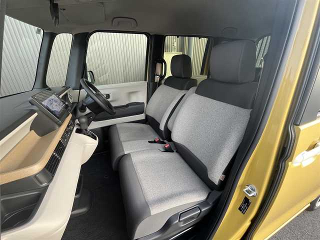 ホンダ Ｎ ＢＯＸ ファッションスタイル 奈良県 2024(令6)年 0.3万km 黄 オータムイエローパール【Y87P】/純正９インチナビ(CD/DVD/USB/フルセグ/Bluetooth)/両側電動/シートヒーター/ＥＴＣ/バックカメラ/ＬＥＤ/ドライブレコーダー/追従クルーズコントロール/ホンダセンシング/オートライト/コーナーセンサー/電子パーキング/プッシュスタート/スマートキー×2