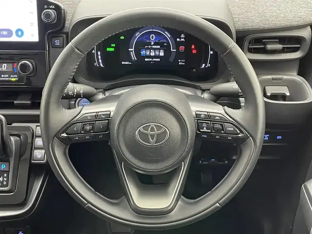 トヨタ シエンタ ハイブリッド Z 愛知県 2023(令5)年 4万km ブラック 純正１０．５インチディスプレイオーディオ/Miracast/アラウンドビューモニター/両側パワースライドドア/ブラインドスポットモニター/フルセグTV/クルーズコントロール/ETC2.0/パーキングアシスト/内蔵型前後ドライブレコーダー/LEDヘッドライト/衝突被害軽減ブレーキ/カーテンエアバック/オートマチックハイビーム/コーナーセンサー/純正OP15インチアルミホイール/純正フロアマット/禁煙車