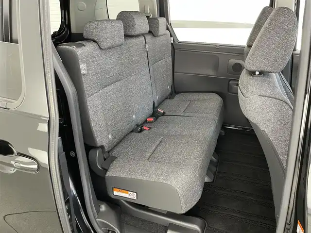 トヨタ シエンタ ハイブリッド Z 愛知県 2023(令5)年 4万km ブラック 純正１０．５インチディスプレイオーディオ/Miracast/アラウンドビューモニター/両側パワースライドドア/ブラインドスポットモニター/フルセグTV/クルーズコントロール/ETC2.0/パーキングアシスト/内蔵型前後ドライブレコーダー/LEDヘッドライト/衝突被害軽減ブレーキ/カーテンエアバック/オートマチックハイビーム/コーナーセンサー/純正OP15インチアルミホイール/純正フロアマット/禁煙車