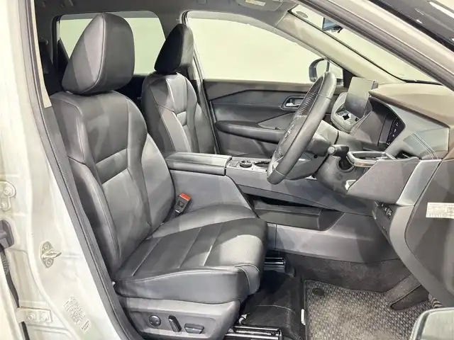日産 エクストレイル X e－4ORCE 愛知県 2022(令4)年 3万km ブリリアントホワイトパール 12.3インチメーカーOPナビ/（Bluetooth/AM/FM/フルセグTV/appleCarplay）/ワンオーナー/プロパイロット/　-クルーズコントロール/　-車線逸脱警報/　-衝突軽減ブレーキ/　-横滑り防止装置/アランドビューモニター/インテリジェントルームミラー/ルーフレール/ビルトインETC2.0/パワーシートD+N/シートヒーター/LEDオートライト/オートマチックハイビーム/コーナーセンサー/ドライブレコーダー/AC100V