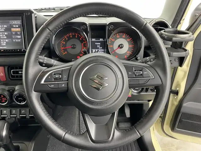 スズキ ジムニー XC 愛知県 2020(令2)年 4.6万km シフォンアイボリーM ４WD/9インチSDナビ/・フルセグ/・Bluetooth/クルーズコントロール/スズキセーフティーサポート/シートヒーター/ミラーヒーター/革巻きステアリング/ビルトインETC/ドライブレコーダー/スマートキー/バックカメラ