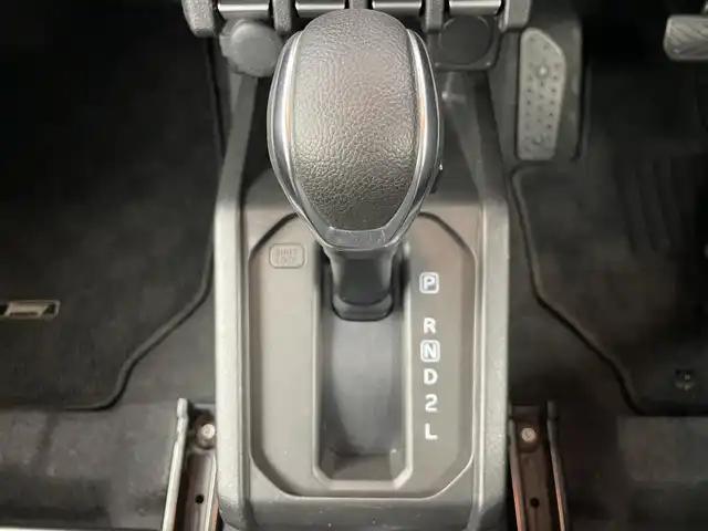 スズキ ジムニー XC 愛知県 2020(令2)年 4.6万km シフォンアイボリーM ４WD/9インチSDナビ/・フルセグ/・Bluetooth/クルーズコントロール/スズキセーフティーサポート/シートヒーター/ミラーヒーター/革巻きステアリング/ビルトインETC/ドライブレコーダー/スマートキー/バックカメラ