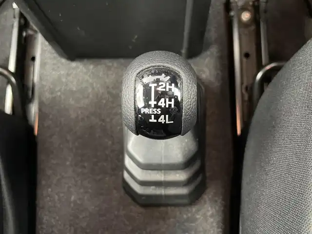 スズキ ジムニー XC 愛知県 2020(令2)年 4.6万km シフォンアイボリーM ４WD/9インチSDナビ/・フルセグ/・Bluetooth/クルーズコントロール/スズキセーフティーサポート/シートヒーター/ミラーヒーター/革巻きステアリング/ビルトインETC/ドライブレコーダー/スマートキー/バックカメラ