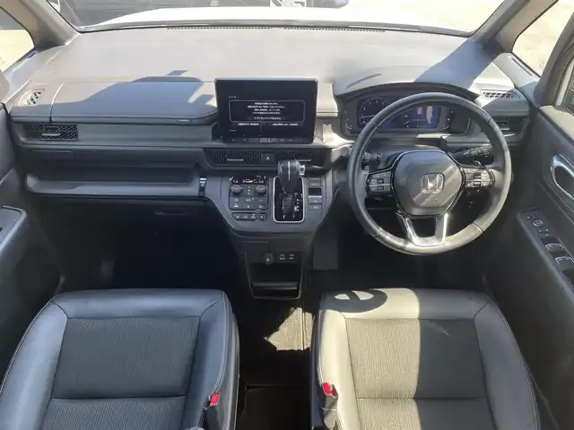 ホンダ ステップワゴン スパーダ 東京都 2022(令4)年 3.6万km プラチナホワイトパール Honda SENSING/・衝突軽減ブレーキ/・誤発進抑制機能/・アダプティブクルーズコントロール/・車線維持支援システム/・先行車発進お知らせ機能/・ブラインドスポットインフォメーション/プッシュスタート/アイドリングストップ/パドルシフト/純正ナビ/フルセグTV/バックカメラ/ETC/両側パワースライドドア/パワーテールゲート/ハーフレザーシート/シートヒーター/シートバックテーブル/後席ロールサンシェード/LEDヘッドライト/ドアバイザー/16インチ純正アルミホイール/スマートキー