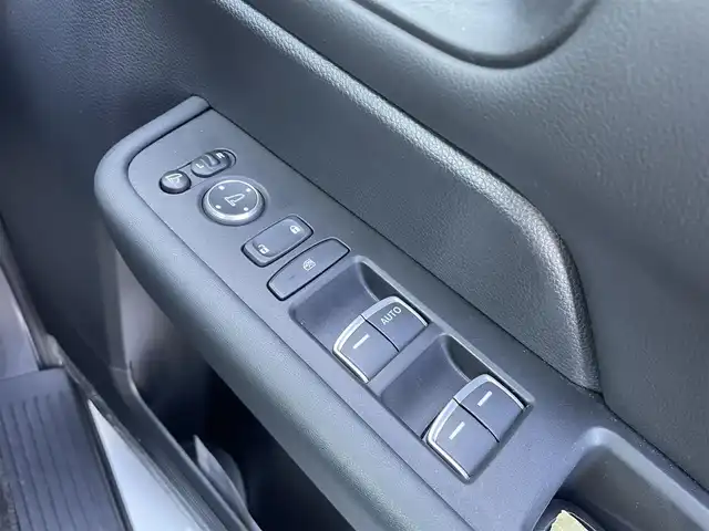 ホンダ ステップワゴン スパーダ 東京都 2022(令4)年 3.6万km プラチナホワイトパール Honda SENSING/・衝突軽減ブレーキ/・誤発進抑制機能/・アダプティブクルーズコントロール/・車線維持支援システム/・先行車発進お知らせ機能/・ブラインドスポットインフォメーション/プッシュスタート/アイドリングストップ/パドルシフト/純正ナビ/フルセグTV/バックカメラ/ETC/両側パワースライドドア/パワーテールゲート/ハーフレザーシート/シートヒーター/シートバックテーブル/後席ロールサンシェード/LEDヘッドライト/ドアバイザー/16インチ純正アルミホイール/スマートキー