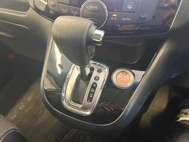 日産 セレナ HWS S HV Vセレ +SeftyⅡ 静岡県 2016(平28)年 9万km ダイヤモンドブラック (株)IDOMが運営する【じしゃロン浜松店】の自社ローン対象車両になります。こちらは現金ご利用時の価格です。自社ローンご希望の方は別途その旨お申付け下さい/純正SDナビ(MC315D-W)/アラウンドビューモニター/フルセグテレビ/Bluetooth/クルーズコントロール/プッシュスタート/両側パワースライドドア/ETC/フリップダウンモニター/衝突軽減ブレーキ/オートライト/ステアリングスイッチ/電動格納ミラー/ドライブレコーダー/フロアマット/純正アルミホイール