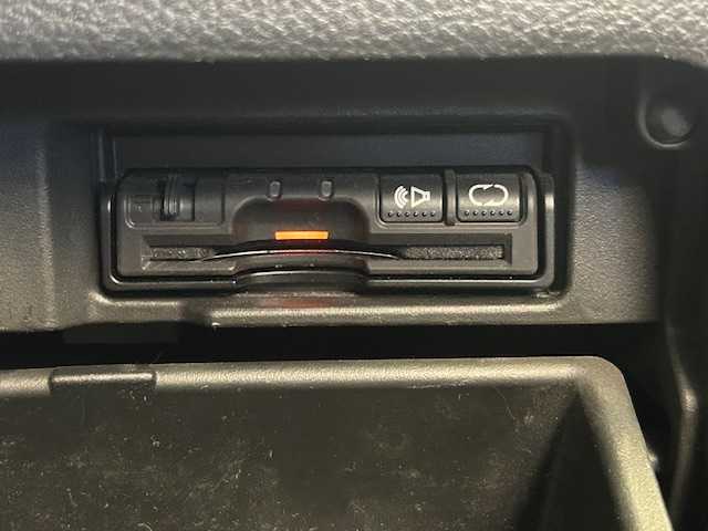 日産 セレナ HWS S HV Vセレ +SeftyⅡ 静岡県 2016(平28)年 9万km ダイヤモンドブラック (株)IDOMが運営する【じしゃロン浜松店】の自社ローン対象車両になります。こちらは現金ご利用時の価格です。自社ローンご希望の方は別途その旨お申付け下さい/純正SDナビ(MC315D-W)/アラウンドビューモニター/フルセグテレビ/Bluetooth/クルーズコントロール/プッシュスタート/両側パワースライドドア/ETC/フリップダウンモニター/衝突軽減ブレーキ/オートライト/ステアリングスイッチ/電動格納ミラー/ドライブレコーダー/フロアマット/純正アルミホイール