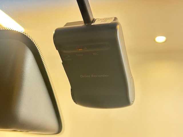 日産 セレナ HWS S HV Vセレ +SeftyⅡ 静岡県 2016(平28)年 9万km ダイヤモンドブラック (株)IDOMが運営する【じしゃロン浜松店】の自社ローン対象車両になります。こちらは現金ご利用時の価格です。自社ローンご希望の方は別途その旨お申付け下さい/純正SDナビ(MC315D-W)/アラウンドビューモニター/フルセグテレビ/Bluetooth/クルーズコントロール/プッシュスタート/両側パワースライドドア/ETC/フリップダウンモニター/衝突軽減ブレーキ/オートライト/ステアリングスイッチ/電動格納ミラー/ドライブレコーダー/フロアマット/純正アルミホイール