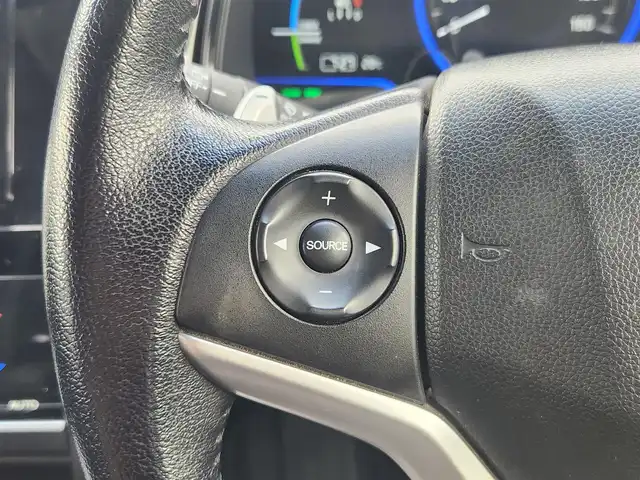 ホンダ シャトル ハイブリッド X スタイルエディション 愛知県 2016(平28)年 7.6万km ホワイトオーキッドパール あんしんパッケージ/　　・シティブレーキアクティブシステム/ストラーダ7インチナビ/バックカメラ/ドライブレコーダー/革巻きステアリング/クルーズコントロール/ハーフレザーシート/ビルトインETC/純正LEDヘッドライト/フォグランプ/取扱説明書