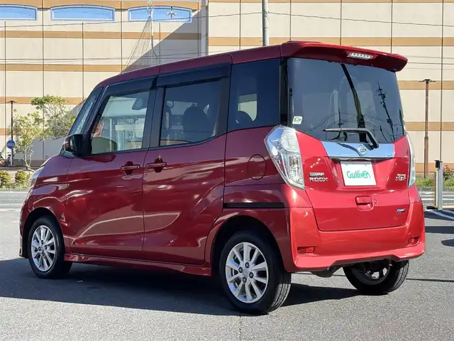 日産 デイズ ルークス ハイウェイスターX 宮城県 2016(平28)年 5.1万km スパークリングレッドM 登録時走行距離51046km/エマージェンシーブレーキ/アラウンドビューモニター/片側パワースライドドア/HID/純正SDナビ/フルセグテレビ/プッシュスタート/スマートキー/ステアリングリモコン/革巻きステアリング/アイドリングストップ/横滑り防止装置/純正フロアマット/ドアバイザー/フォグランプ