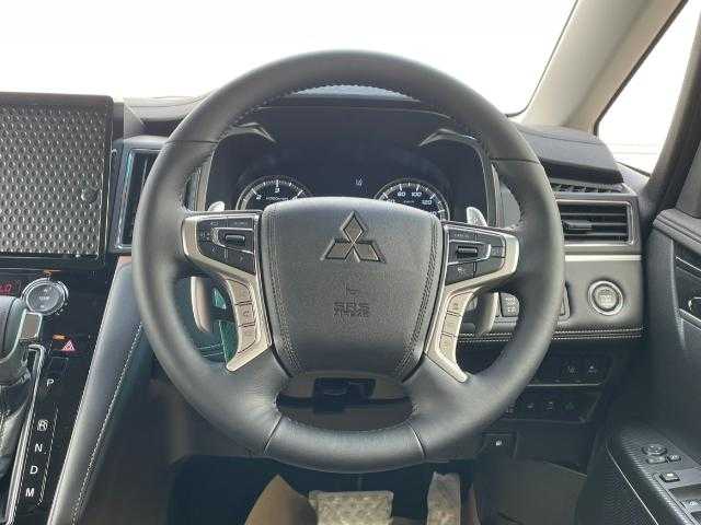 三菱 デリカＤ：５ シャモニー 岩手県 2025(令7)年 0.1万km ホワイトダイヤモンド 全方位カメラ/前席シートヒーター/Ｄ席パワーシート/衝突被害軽減ブレーキ/レーンキープ/アイドリングストップ/ステアリングヒーター/レーダークルコン/オートブレーキホールド/両側パワスラ/パワーＢドア