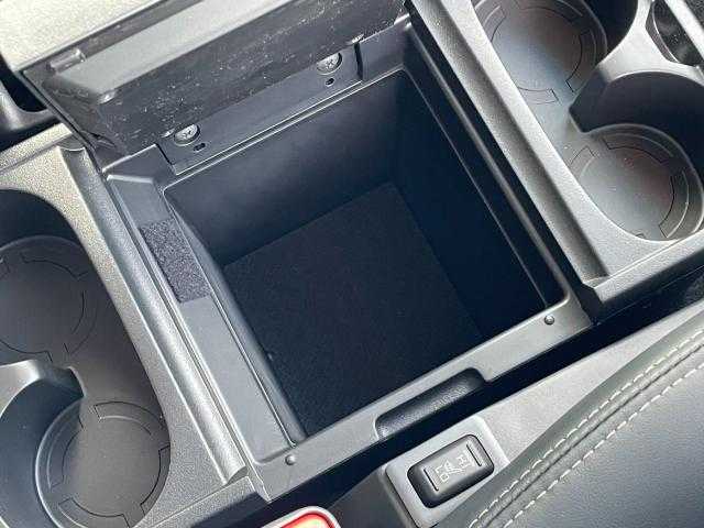 三菱 デリカＤ：５ シャモニー 岩手県 2025(令7)年 0.1万km ホワイトダイヤモンド 全方位カメラ/前席シートヒーター/Ｄ席パワーシート/衝突被害軽減ブレーキ/レーンキープ/アイドリングストップ/ステアリングヒーター/レーダークルコン/オートブレーキホールド/両側パワスラ/パワーＢドア