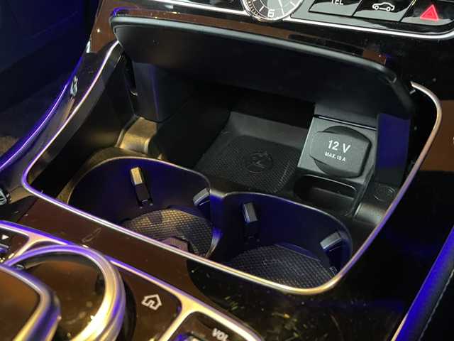 メルセデス・ベンツ Ｍ・ベンツ Ｅ２２０ｄ アバンギャルド AMGライン 愛知県 2019(平31)年 4.2万km ダイヤモンドホワイト レザーエクスクルーシブ/パノラマサンルーフ/ブルメスターサウンド/黒革シート/シートヒーター/ヘッドアップディスプレイ/ACC レーンキープ/ブラインドスポット/純正ナビ/フルセグTV/360度カメラ/LEDヘッドライト