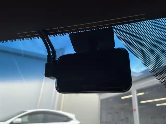 レクサス ＥＳ 300h 石川県 2020(令2)年 6.7万km グラファイトブラックガラスフレーク ワンオーナー/純正メーカーナビ/フルセグTV/バックカメラ/LEDヘッドライト/ETC/ブラウンレザーシート/サンルーフ/レクサスセーフティ/シートヒーター&クーラー/レーダークルーズ/純正アルミホイール/スマートキー/プッシュスタート/レーンキープアシスト/保証書