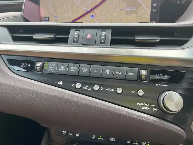 レクサス ＥＳ 300h 石川県 2020(令2)年 6.7万km グラファイトブラックガラスフレーク ワンオーナー/純正メーカーナビ/フルセグTV/バックカメラ/LEDヘッドライト/ETC/ブラウンレザーシート/サンルーフ/レクサスセーフティ/シートヒーター&クーラー/レーダークルーズ/純正アルミホイール/スマートキー/プッシュスタート/レーンキープアシスト/保証書
