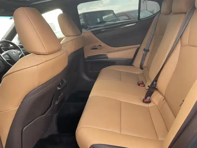 レクサス ＥＳ 300h 石川県 2020(令2)年 6.7万km グラファイトブラックガラスフレーク ワンオーナー/純正メーカーナビ/フルセグTV/バックカメラ/LEDヘッドライト/ETC/ブラウンレザーシート/サンルーフ/レクサスセーフティ/シートヒーター&クーラー/レーダークルーズ/純正アルミホイール/スマートキー/プッシュスタート/レーンキープアシスト/保証書