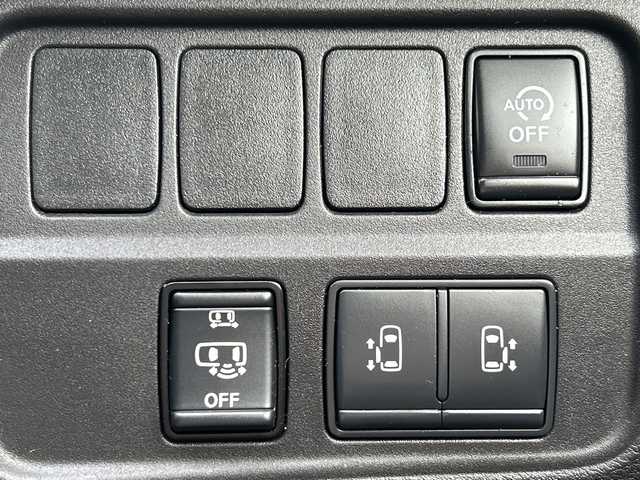日産 セレナ ハイウェイスターVセレクションⅡ 千葉県 2018(平30)年 7.3万km アズライトブルー 9型ナビMM518D-L 全方位カメラ フリップダウンモニター 両側電動スライドドア ハンズフリーオートスライドドア エマブレ ETC クルコン ドラレコ LEDライト オートライト 前後センサー