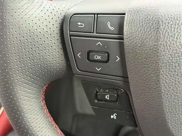 トヨタ クラウン スポーツ RS 愛知県 2024(令6)年 1.5万km パールⅡ 4WD/トヨタチームメイト/　　・アドバンストパーク/　　・パーキングサポートブレーキ/トヨタセーフティセンス/　　・プリクラッシュセーフティ/　　・レーントレーシングアシスト/　　・レーンディバーチャーアラート/　　・レーダークルーズコントロール/　　・アダプティブハイビーム/　　・プロアクティブドライビングアシスト/ブラインドスポットモニター/モデリスタエアロ/　　・フロントスポイラー/　　・サイドスカート/　　・リヤスパッツ/パノラマルーフ/デジタルインナーミラー/ヘッドアップディスプレイ/純正12.3インチナビ/　　BT/フルセグ/パノラミックビューモニター/ドライブレコーダー/ビルトインETC2.0/置くだけ充電/AC100V/革巻きステアリング/ステアリングリモコン/パドルシフト/本革シート/パワーシート/シートポジションメモリ機能/シートヒーター/ベンチレーション/純正LEDヘッドライト/フォグランプ/純正21インチアルミホイール