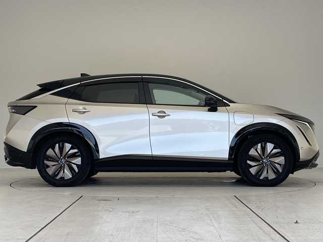 日産 アリア B6 リミテッド 愛知県 2022(令4)年 3.8万km シルバーⅡ プロパイロット2.0/プレミアムサウンドBOSE/純正12.4型ディズプレイオーディオナビ/後席モニター2台/全方位カメラ/レーダークルーズコントロール/シートヒーター/エアシート/バックカメラ/電動リアゲート/パワーシート/ヘッドアップディスプレイ/コーナーセンサー/純正アルミホイール/ETC2.0/ブラインドスポットモニター/LEDヘッドライト/ステアリングヒーター/インテリジェントミラー/ワイヤレス充電機/オートマチックハイビーム/ドライブレコーダー/衝突軽減システム/フルセグ/Bluetooth/ステアリングスイッチ/スマートキー/プッシュスタート