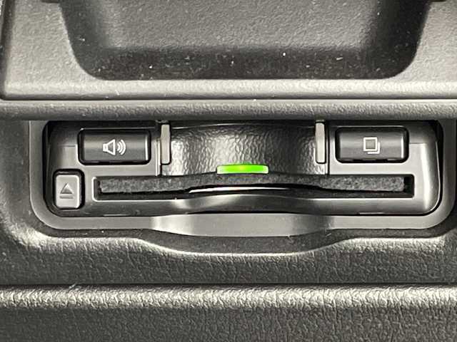 マツダ ＣＸ－６０ XD Sパッケージ 岐阜県 2023(令5)年 3.5万km プラチナクォーツメタリック 純正１0.25インチセンターディスプレイ/360°ビューモニター　/ヘッドアップディスプレイ（ＨＵＤ）/社外２０ＡＷ　/ビルトインＥＴＣ　/ドラレコ/純正フロアマット/アダプティブLEDヘッドライト（ALH）　/ステアリングヒーター　/前席シートヒーター/パワーシート/ＢＳＭ/スマートブレーキサポート/前側方側近車両検知（FCTA）/マツダレーダークルーズコントロール/デイタイム・ランニング・ライト