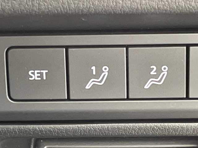 マツダ ＣＸ－６０ XD Sパッケージ 岐阜県 2023(令5)年 3.5万km プラチナクォーツメタリック 純正１0.25インチセンターディスプレイ/360°ビューモニター　/ヘッドアップディスプレイ（ＨＵＤ）/社外２０ＡＷ　/ビルトインＥＴＣ　/ドラレコ/純正フロアマット/アダプティブLEDヘッドライト（ALH）　/ステアリングヒーター　/前席シートヒーター/パワーシート/ＢＳＭ/スマートブレーキサポート/前側方側近車両検知（FCTA）/マツダレーダークルーズコントロール/デイタイム・ランニング・ライト