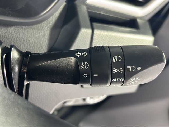 トヨタ ルーミー カスタムG 沖縄県 2019(令1)年 6.2万km レーザーブルークリスタルシャイン 県外仕入れ　/禁煙車　/純正ナビ[NSCN-W68]/(ワンセグＴＶ　ＣＤ　Ｂｌｕｅｔｏｏｔｈ）/バックカメラ　/両側パワースライドドア　/トヨタセーフティセンス/・プリクラッシュセーフティ/・レーンディパーチャーアラート/・オートマチックハイビーム/コーナーセンサー　/クルーズコントロール　/ステアリングスイッチ/LEDヘッドライト/純正アルミホイール/スマートキー