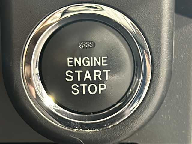 トヨタ ルーミー カスタムG 沖縄県 2019(令1)年 6.2万km レーザーブルークリスタルシャイン 県外仕入れ　/禁煙車　/純正ナビ[NSCN-W68]/(ワンセグＴＶ　ＣＤ　Ｂｌｕｅｔｏｏｔｈ）/バックカメラ　/両側パワースライドドア　/トヨタセーフティセンス/・プリクラッシュセーフティ/・レーンディパーチャーアラート/・オートマチックハイビーム/コーナーセンサー　/クルーズコントロール　/ステアリングスイッチ/LEDヘッドライト/純正アルミホイール/スマートキー