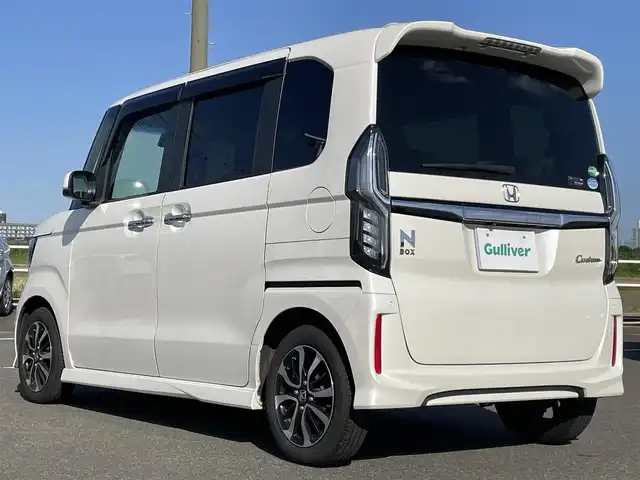 ホンダ Ｎ ＢＯＸ カスタム G L ホンダセンシング 佐賀県 2018(平30)年 8.7万km プレミアムホワイトパールⅡ ワンオーナー/純正8インチSDナビゲーション/・フルセグTV/CD/DVD/SD/USB/Bluetooth/バックカメラ/前方ドライブレコーダー/ビルトインETC/両側パワースライドドア/後席サンシェード/ISOFIX対応/ステアリングリモコン/純正14インチアルミホイール/純正LEDヘッドライト/・オートマチックハイビーム/純正LEDフォグランプ/純正フロアマット/純正ドアバイザ―/新車保証書/取扱説明書/スペアキー１本/ホンダセンシング/・アダプティブクルーズコントロール/・衝突被害軽減ブレーキ/・先行車発進お知らせ機能/・路外逸脱抑制機能/・レーンキープアシストシステム/・標識認識機能