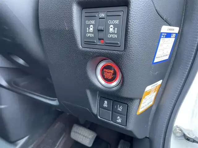 ホンダ Ｎ ＢＯＸ カスタム G L ホンダセンシング 佐賀県 2018(平30)年 8.7万km プレミアムホワイトパールⅡ ワンオーナー/純正8インチSDナビゲーション/・フルセグTV/CD/DVD/SD/USB/Bluetooth/バックカメラ/前方ドライブレコーダー/ビルトインETC/両側パワースライドドア/後席サンシェード/ISOFIX対応/ステアリングリモコン/純正14インチアルミホイール/純正LEDヘッドライト/・オートマチックハイビーム/純正LEDフォグランプ/純正フロアマット/純正ドアバイザ―/新車保証書/取扱説明書/スペアキー１本/ホンダセンシング/・アダプティブクルーズコントロール/・衝突被害軽減ブレーキ/・先行車発進お知らせ機能/・路外逸脱抑制機能/・レーンキープアシストシステム/・標識認識機能