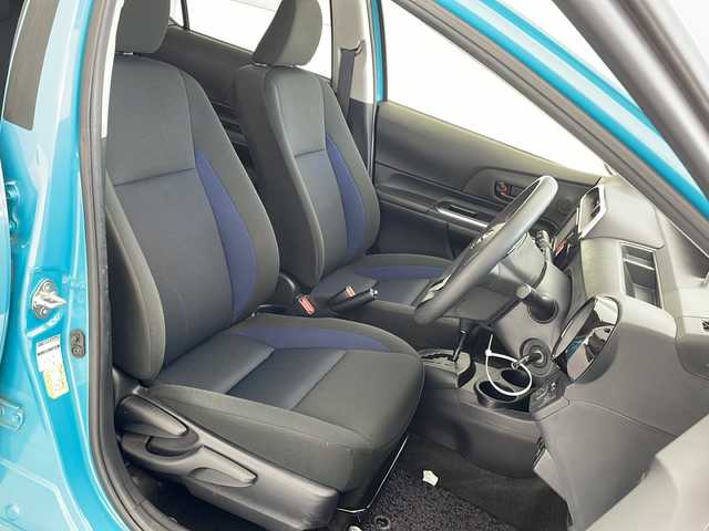 トヨタ アクア S 沖縄県 2019(平31)年 3.1万km クリアエメラルドパールクリスタルシャイン 純正ナビ(ＮＳＣＮ－Ｗ６８)/(フルセグＴＶ　Ｂｌｕｅｔｏｏｔｈ　ＣＤ　ＤＶＤ　ＡＭ　ＦＭ)　/バックカメラ　/前方ドライブレコーダー　/ＥＴＣ　/キーレスエントリー　/トヨタセーフティセンス/純正フロアマット　/社外アルミホイール　/電動格納ミラー　/横滑り防止装置/前後コーナーセンサー