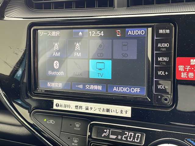 トヨタ アクア S 沖縄県 2019(平31)年 3.1万km クリアエメラルドパールクリスタルシャイン 純正ナビ(ＮＳＣＮ－Ｗ６８)/(フルセグＴＶ　Ｂｌｕｅｔｏｏｔｈ　ＣＤ　ＤＶＤ　ＡＭ　ＦＭ)　/バックカメラ　/前方ドライブレコーダー　/ＥＴＣ　/キーレスエントリー　/トヨタセーフティセンス/純正フロアマット　/社外アルミホイール　/電動格納ミラー　/横滑り防止装置/前後コーナーセンサー