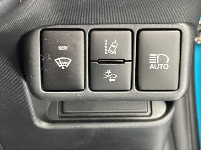 トヨタ アクア S 沖縄県 2019(平31)年 3.1万km クリアエメラルドパールクリスタルシャイン 純正ナビ(ＮＳＣＮ－Ｗ６８)/(フルセグＴＶ　Ｂｌｕｅｔｏｏｔｈ　ＣＤ　ＤＶＤ　ＡＭ　ＦＭ)　/バックカメラ　/前方ドライブレコーダー　/ＥＴＣ　/キーレスエントリー　/トヨタセーフティセンス/純正フロアマット　/社外アルミホイール　/電動格納ミラー　/横滑り防止装置/前後コーナーセンサー