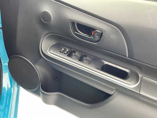 トヨタ アクア S 沖縄県 2019(平31)年 3.1万km クリアエメラルドパールクリスタルシャイン 純正ナビ(ＮＳＣＮ－Ｗ６８)/(フルセグＴＶ　Ｂｌｕｅｔｏｏｔｈ　ＣＤ　ＤＶＤ　ＡＭ　ＦＭ)　/バックカメラ　/前方ドライブレコーダー　/ＥＴＣ　/キーレスエントリー　/トヨタセーフティセンス/純正フロアマット　/社外アルミホイール　/電動格納ミラー　/横滑り防止装置/前後コーナーセンサー